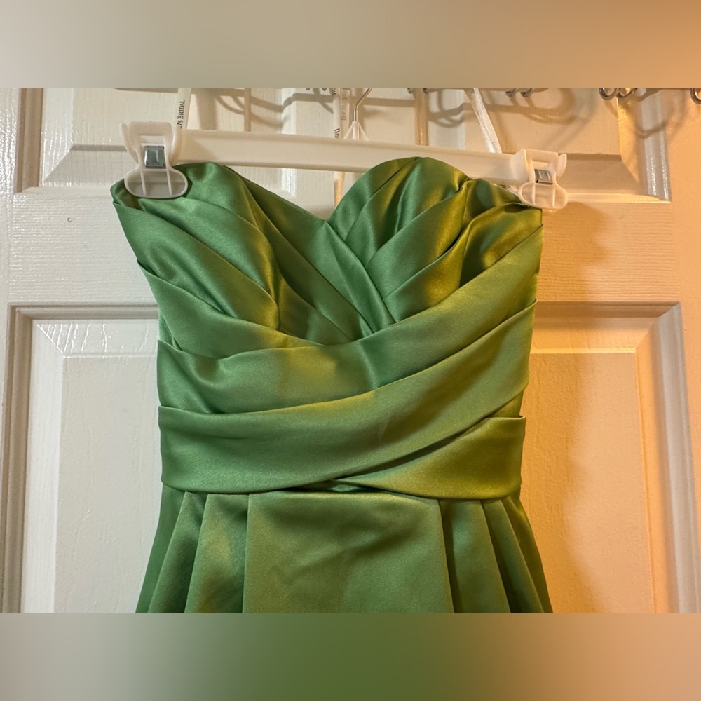 David's Bridal Strapless Bridesmaid Dress / Size 4 - Picture 9 of 13